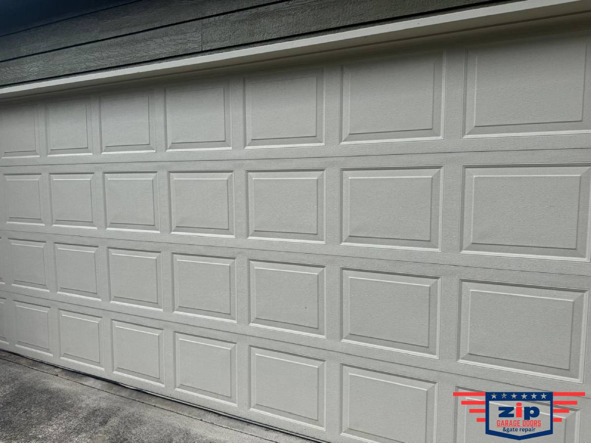 <i>Panels perfectly replaced and door freshly re-aligned for smooth operation.</i>